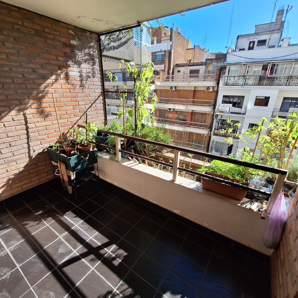 El Mejor Piso De 5 Ambientes, Dependencia y 2 Cocheras En excelente z/Caballito APTO CREDITO