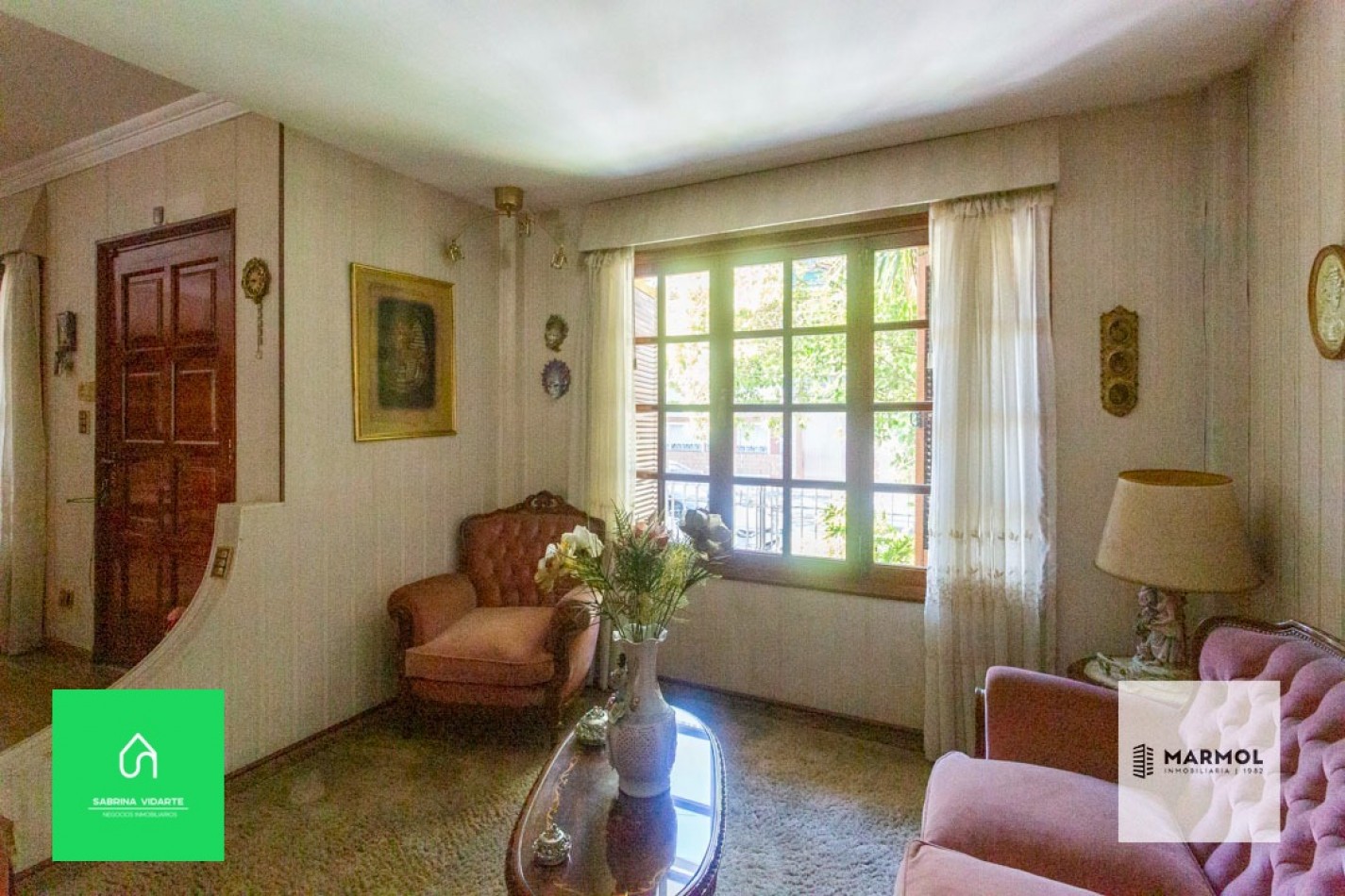 Extraordinaria Casa 4 amb con Parque, Piscina, Cochera para 3 autos y Ascensor.