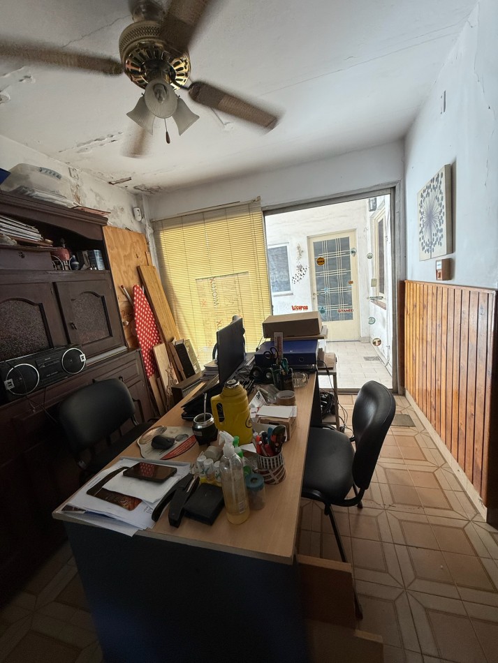 Casa sobre lote Propio en esquina 4 amb, Cochera, Terraza con espacio aereo Ideal Reforma.