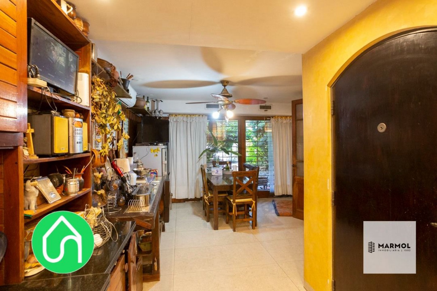 Extraordinaria Casa con Importante Lote con Fondo y Piscina