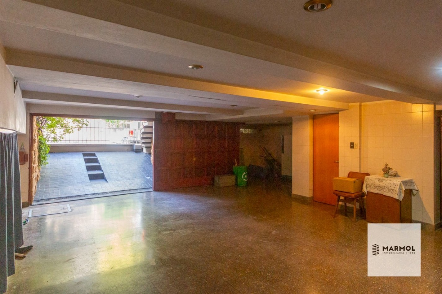 Extraordinaria Casa 4 amb con Parque, Piscina, Cochera para 3 autos y Ascensor