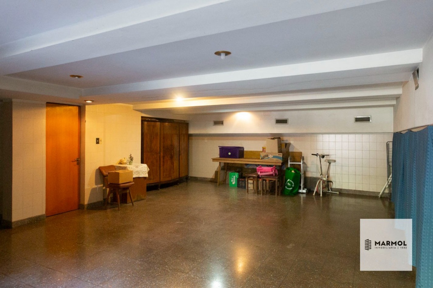 Extraordinaria Casa 4 amb con Parque, Piscina, Cochera para 3 autos y Ascensor