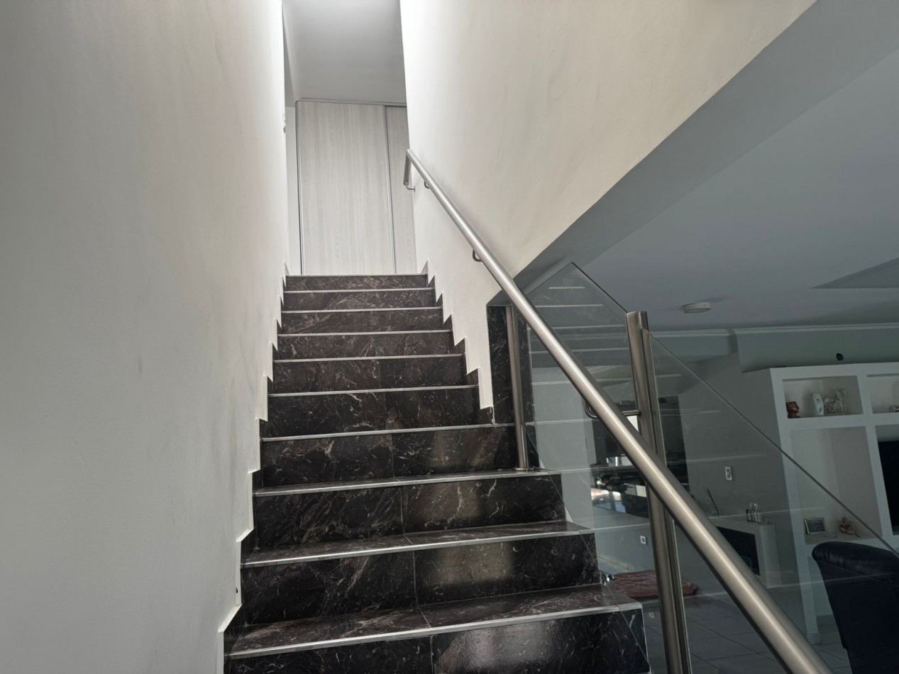Increible Casa 6 ambientes con la mejor piscina de Canning! sobre Lote de 1200 m²