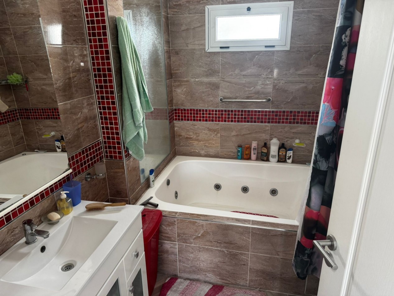 Increible Casa 6 ambientes con la mejor piscina de Canning! sobre Lote de 1200 m²