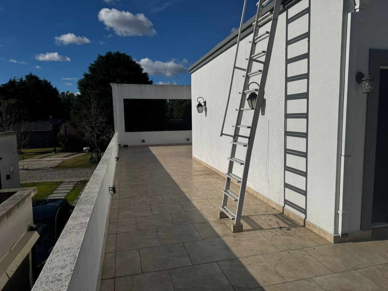 Increible Casa 6 ambientes con la mejor piscina de Canning! sobre Lote de 1200 m²