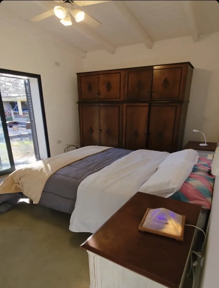 Casa Moderna sobre Lote Propio de 485m2 con Piscina 