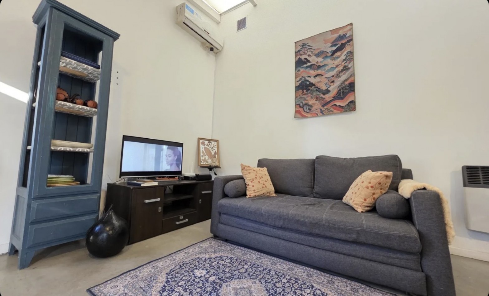 Casa Moderna sobre Lote Propio de 485m2 con Piscina 