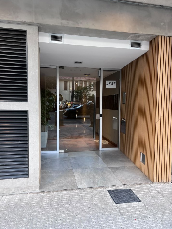 Excelente Departamento de 3 Ambientes con Cochera de mas de 100m2 en Alquiler