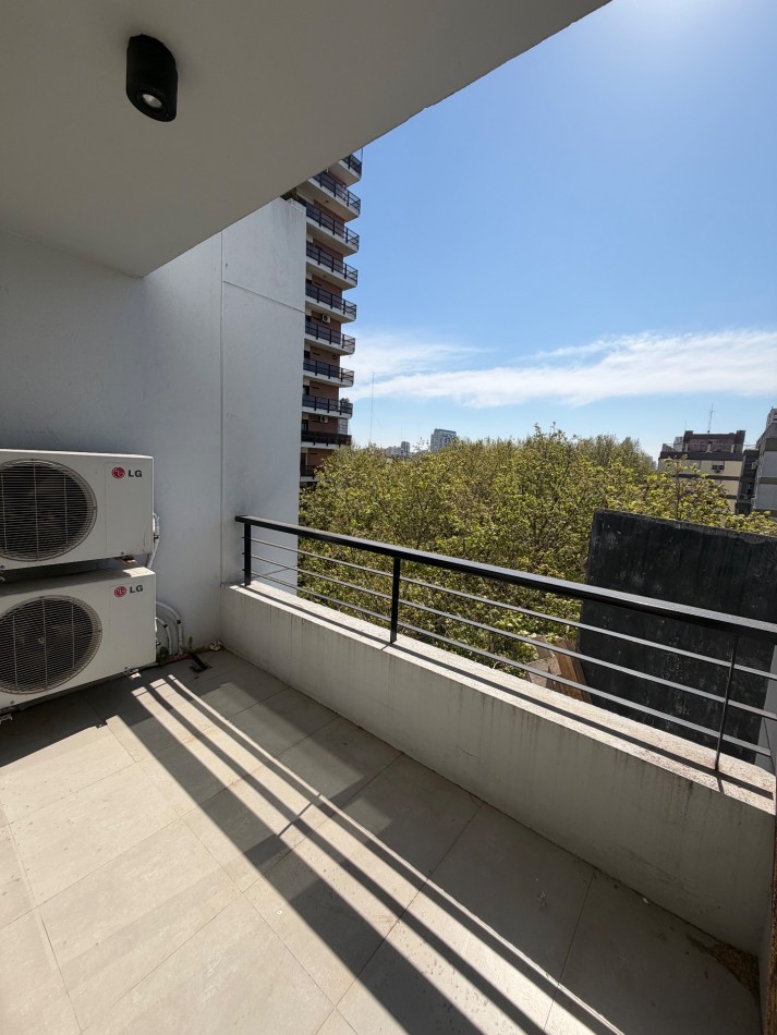 Increible Departamento en Duplex con vista Panoramica a Belgrano, 2 Balcones.