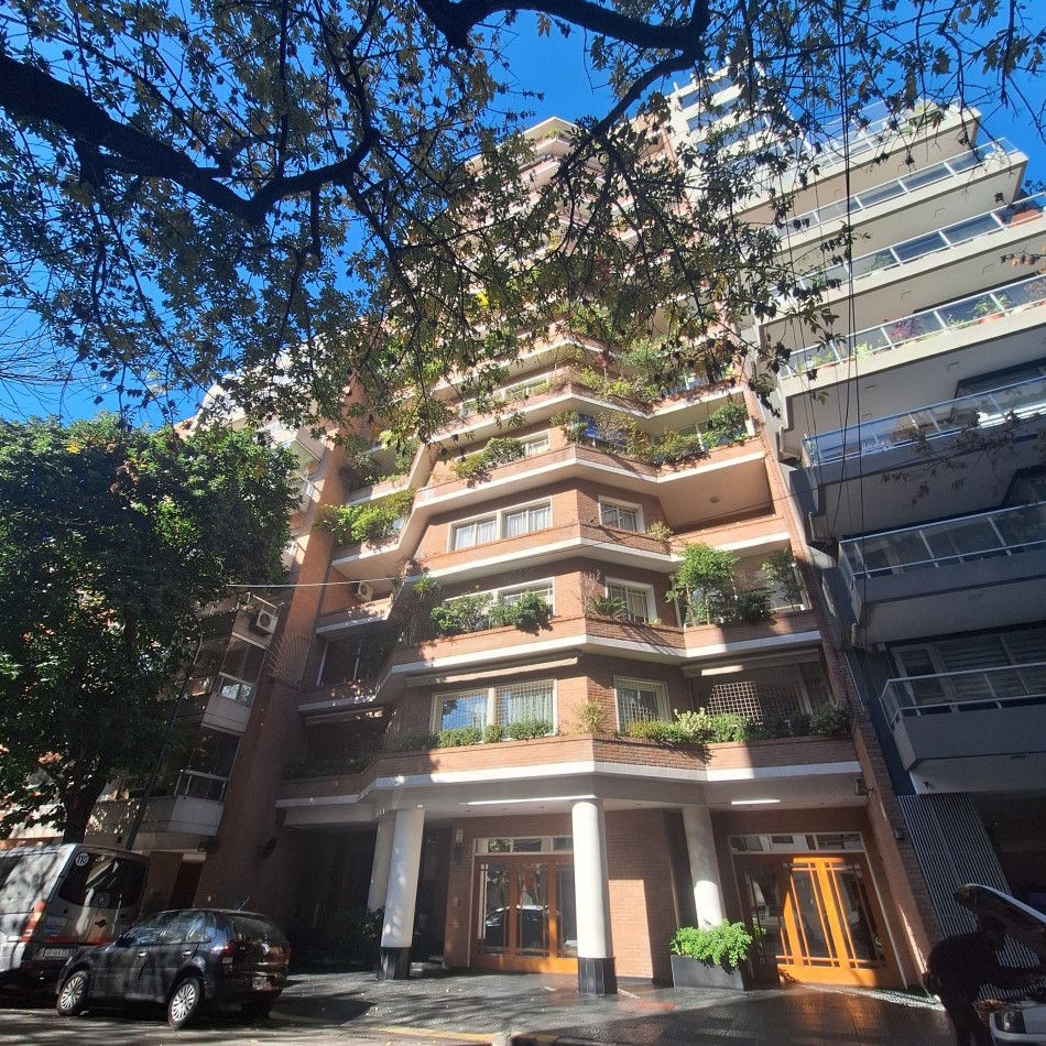 El Mejor Piso De 5 Ambientes, Dependencia y 2 Cocheras En excelente z/Caballito APTO CREDITO