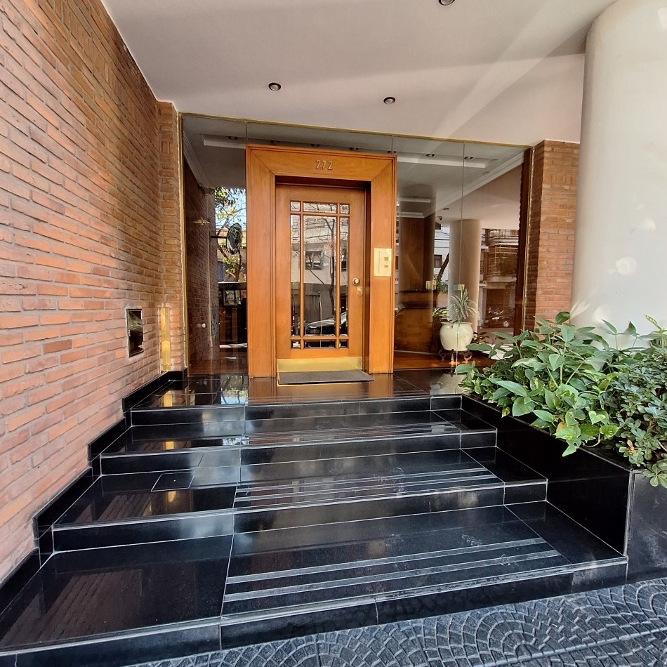 El Mejor Piso De 5 Ambientes, Dependencia y 2 Cocheras En excelente z/Caballito APTO CREDITO