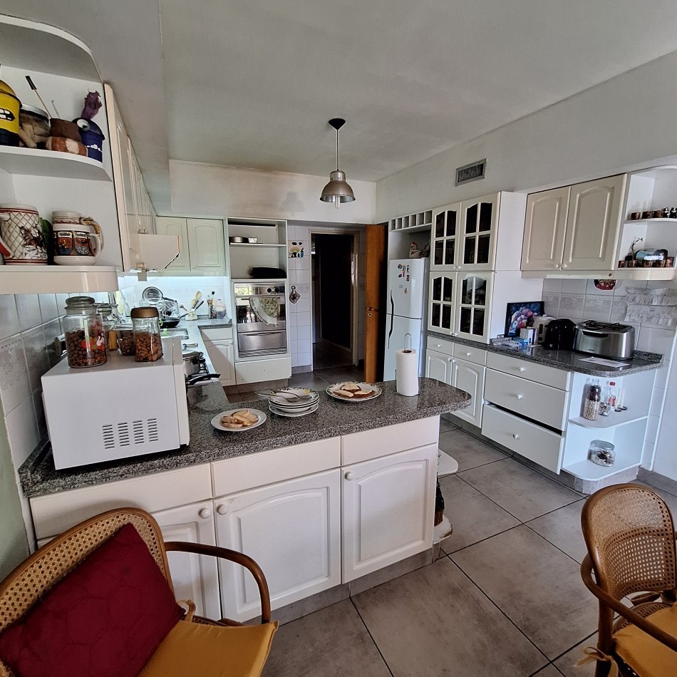 El Mejor Piso De 5 Ambientes, Dependencia y 2 Cocheras En excelente z/Caballito APTO CREDITO