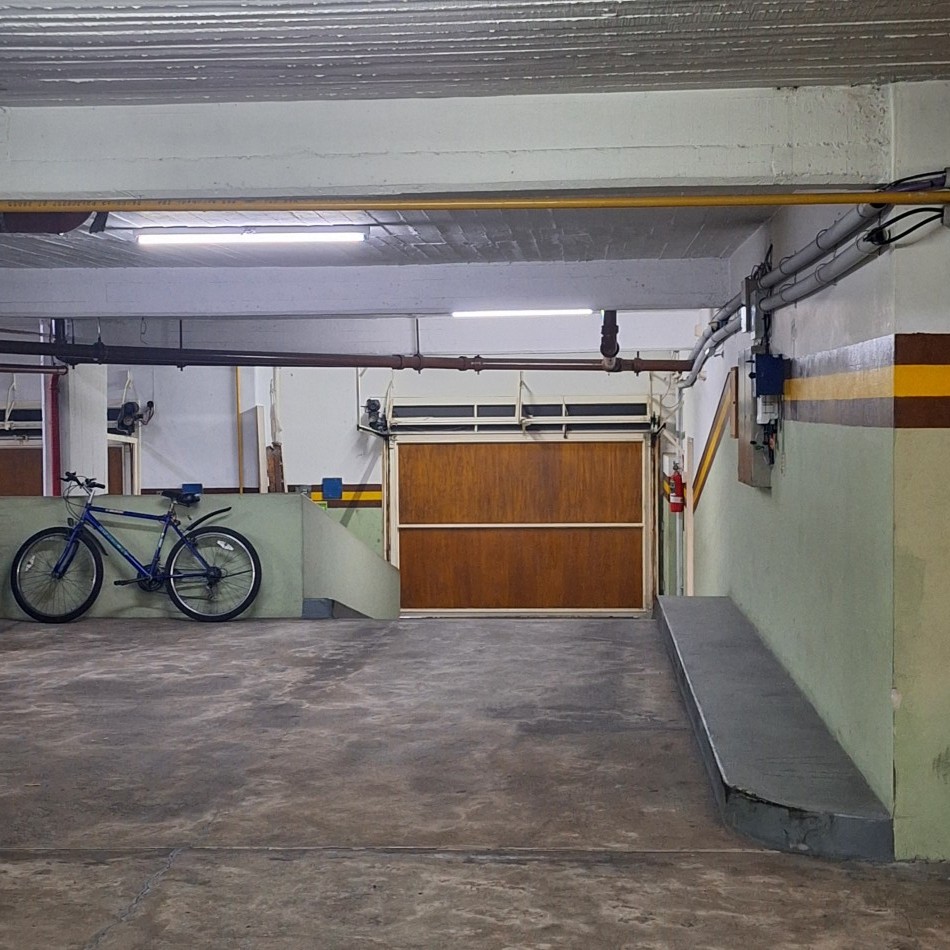 El Mejor Piso De 5 Ambientes, Dependencia y 2 Cocheras En excelente z/Caballito APTO CREDITO