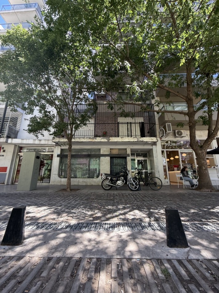 Gran Local 128m2 En El Centro De Villa Crespo, Pasos Av. Corrientes. Oportunidad!