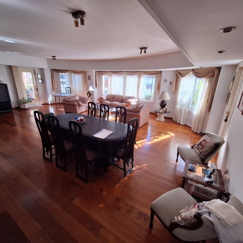 El Mejor Piso De 5 Ambientes, Dependencia y 2 Cocheras En excelente z/Caballito APTO CREDITO