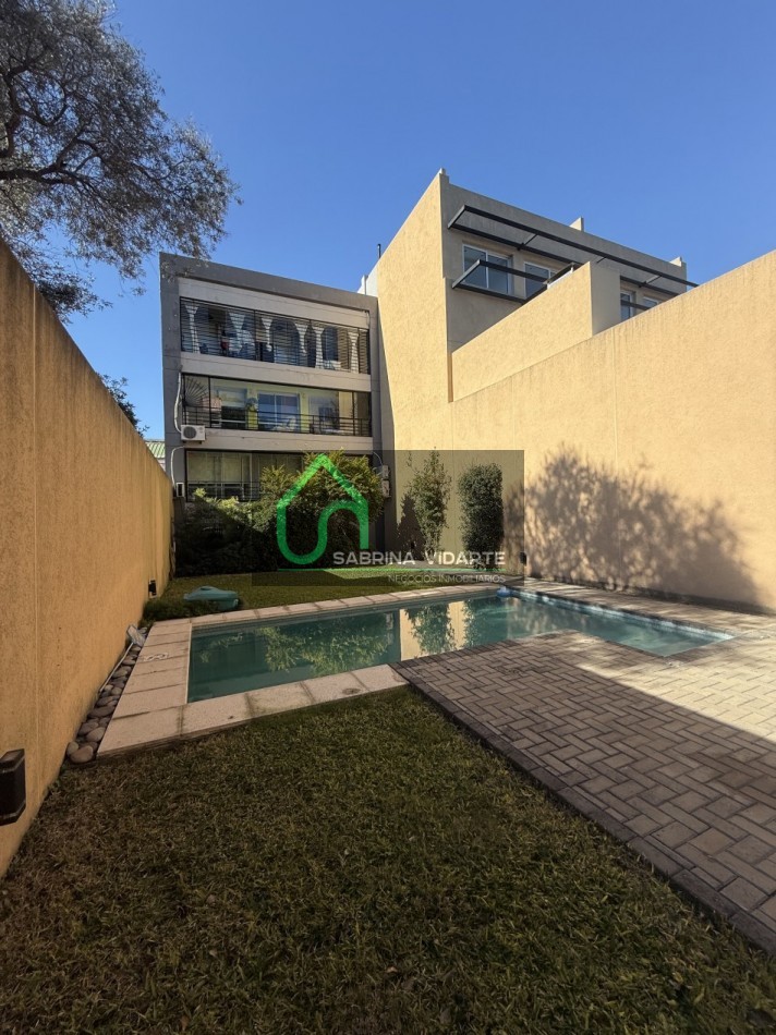 Espectacular Semipiso 4 Amb. + Cochera edificio con Piscina y parque 