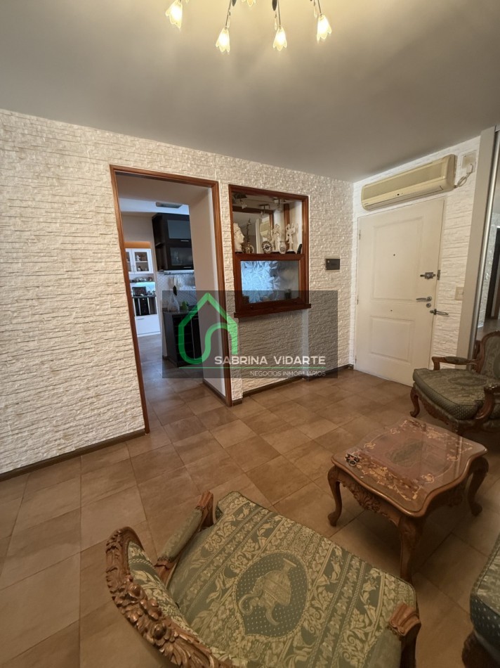 Espectacular Semipiso 4 Amb. + Cochera edificio con Piscina y parque 