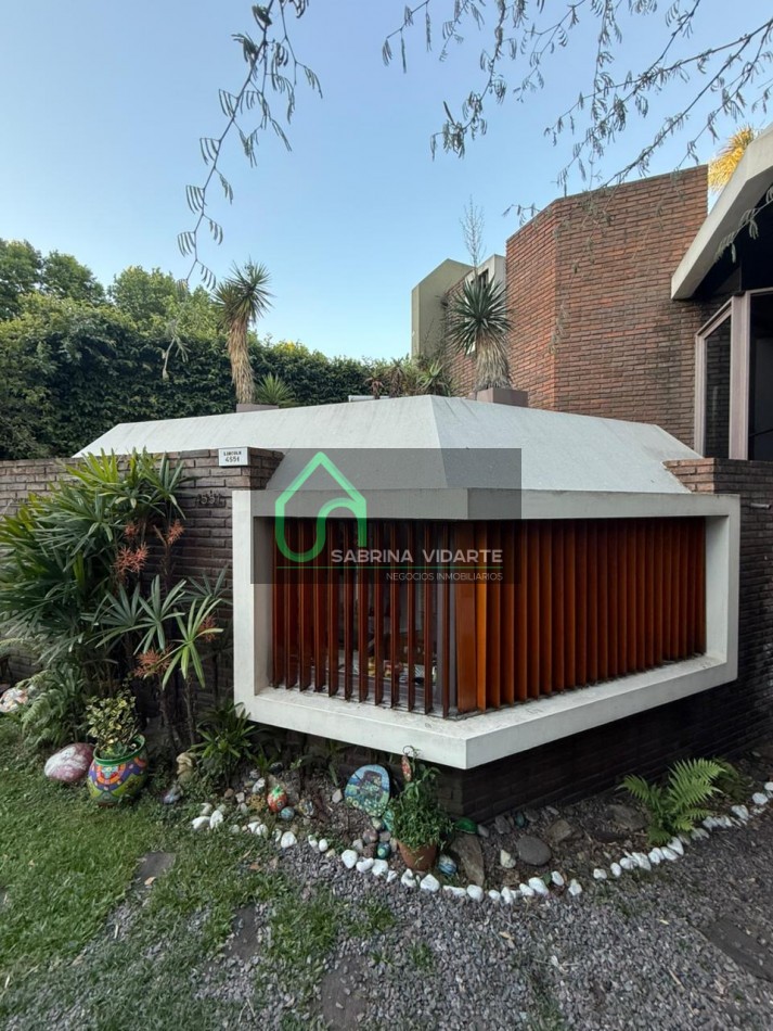 Bellisima Casa sobre Lote Propio a dos calles, Una Obra de Arte en Villa Devoto