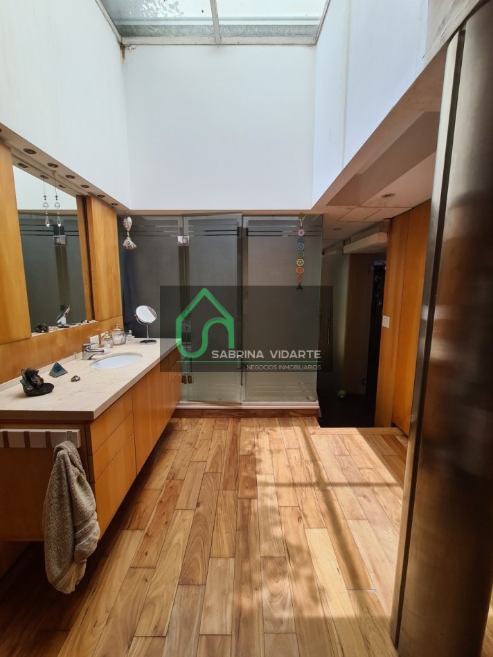 Bellisima Casa sobre Lote Propio a dos calles, Una Obra de Arte en Villa Devoto