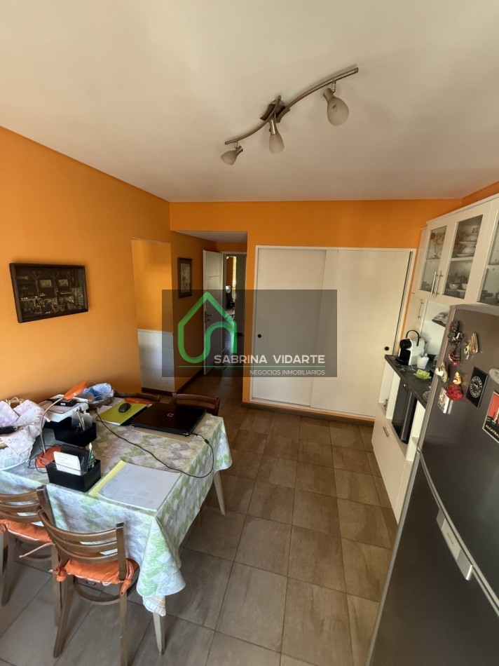 Espectacular Semipiso 4 Amb. + Cochera edificio con Piscina y parque 