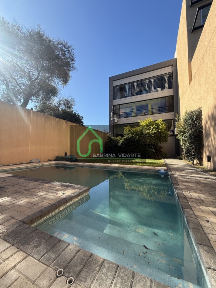 Espectacular Semipiso 4 Amb. + Cochera edificio con Piscina y parque 
