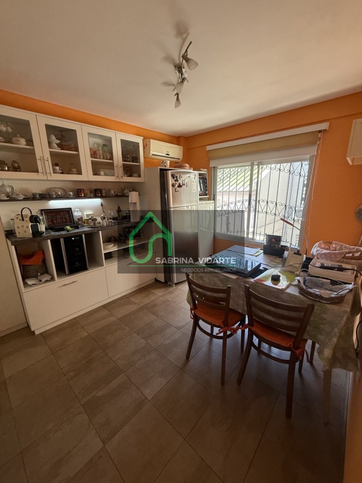 Espectacular Semipiso 4 Amb. + Cochera edificio con Piscina y parque 