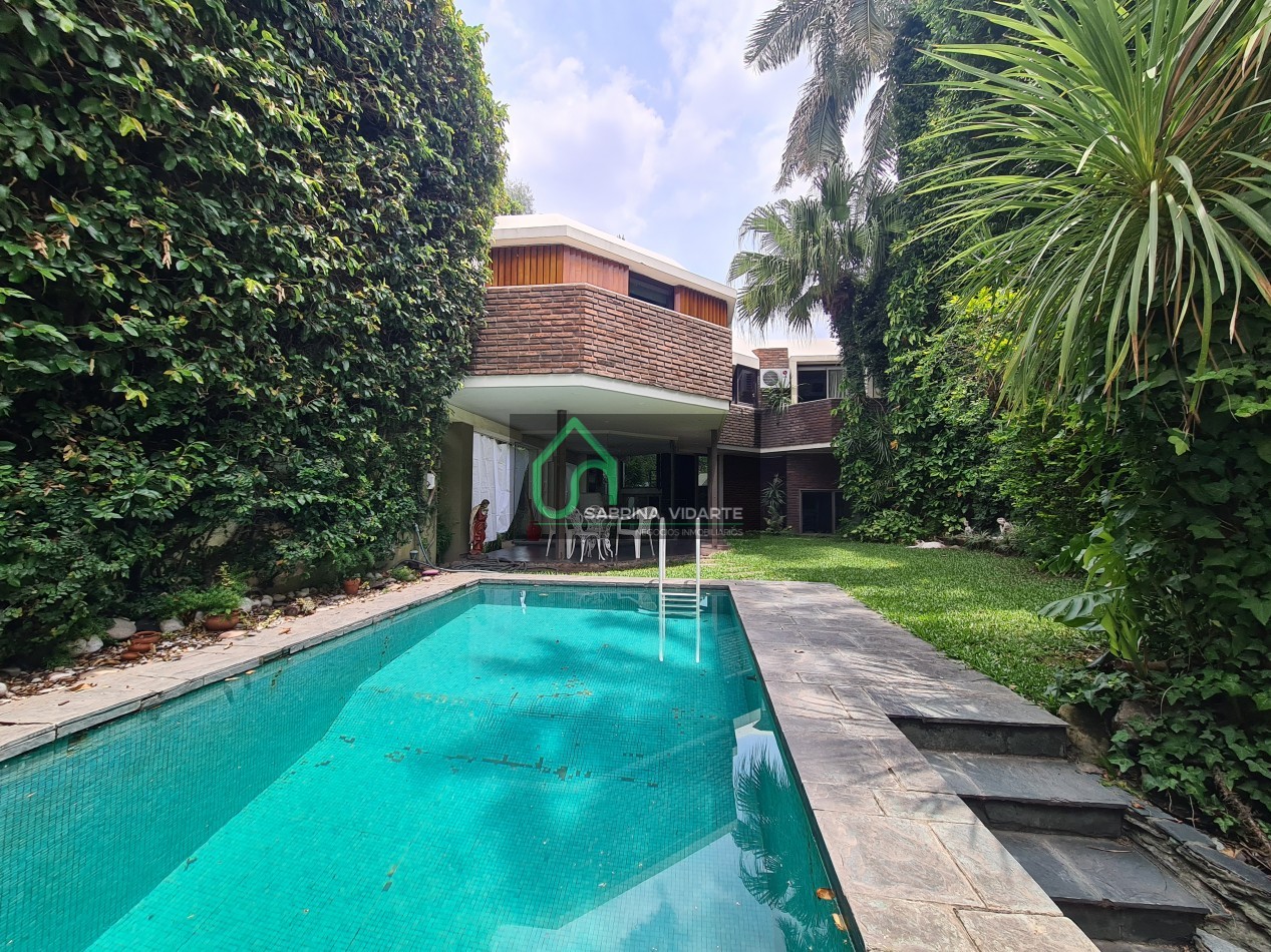 Bellisima Casa sobre Lote Propio a dos calles, Una Obra de Arte en Villa Devoto