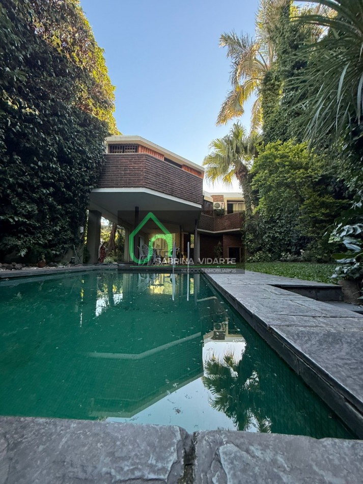 Bellisima Casa sobre Lote Propio a dos calles, Una Obra de Arte en Villa Devoto
