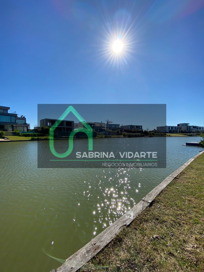 Unico Lote De 907m2 Al Agua En Virazon, Nordelta.