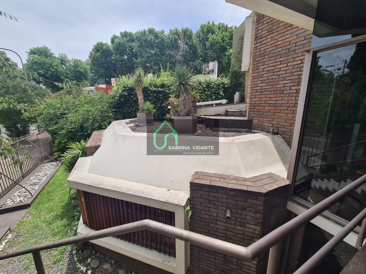 Bellisima Casa sobre Lote Propio a dos calles, Una Obra de Arte en Villa Devoto