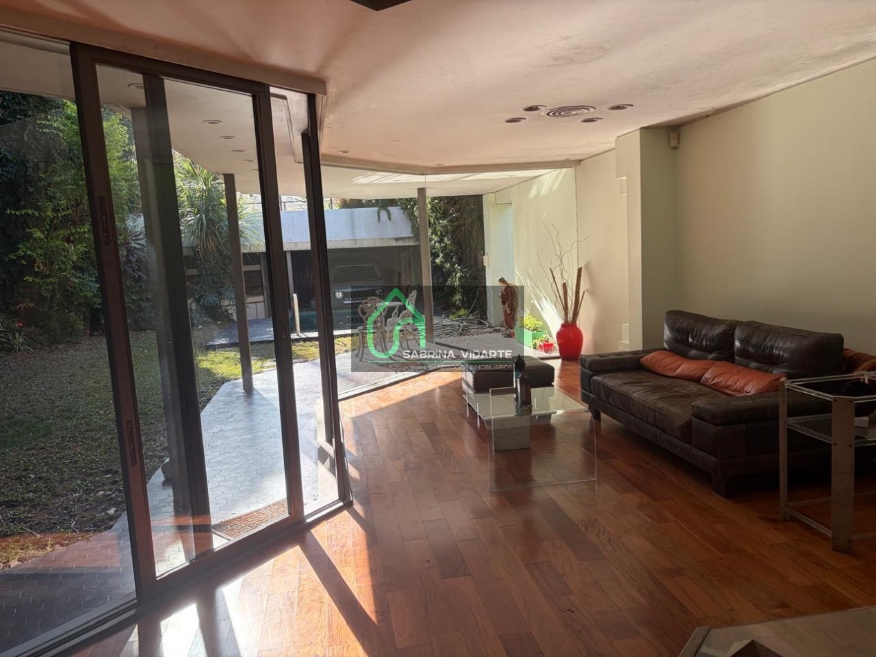 Bellisima Casa sobre Lote Propio a dos calles, Una Obra de Arte en Villa Devoto